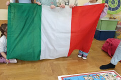 c6e768ed-9dc5-4fe5-bd93-e78c7c268863